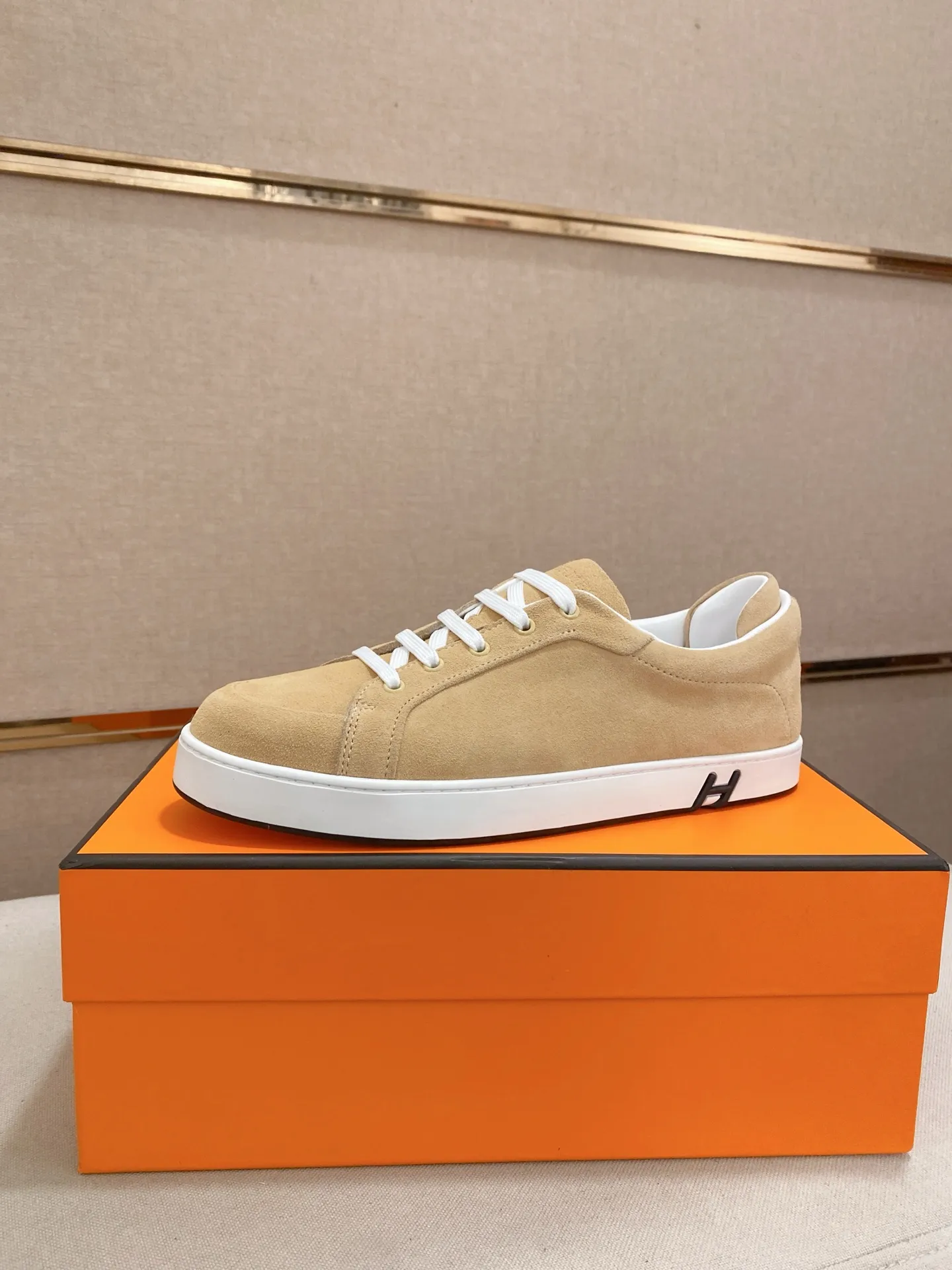 Men's clothing and shoes💰: 442💰《HERMES》【Classic original single version】Hermès; top 🔝purchase agent🔍🔍men's latest 🇺🇸 counter sales simultaneously, imported from Italy original ▲▲cowhide ▲▲ (high-end, nobility, class) ) Exquisite workmanship (Italian 🇮🇹 imported water-dyed 🐂 cowhide lining) sole: original sole provided by the original factory, ⚠️exclusive double-layer activity·TPR·rubber·combined molded outsole; super comfortable·wear-resistant·non-slip·environmental protection The real thing is more beautiful if you take the real thing (high quality, follow the order). You can enter and exit the counter at will * Number of yards: 38-44 (45 can be customized and cannot be returned or exchanged)